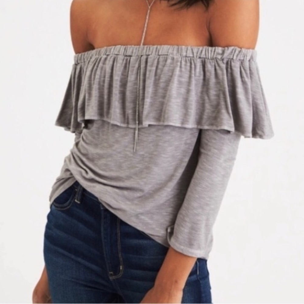 AMERICAN EAGLE Off The Shoulder 3/4 Sleeves Gray Blouse